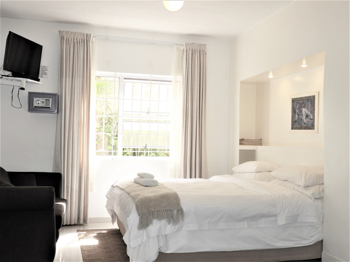 Bedroom 2, Footprints Self-Catering & B&B, Swakopmund