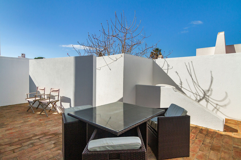 Food & Drinks, Liiiving in Algarve Alvor Blue Villa, Portimão