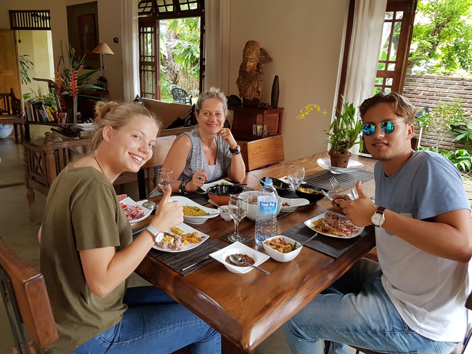 Food & Drinks 5, Highbury Colombo, Thimbirigasyaya