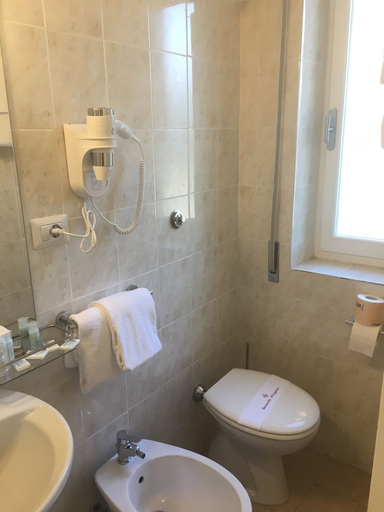 Bathroom 4, Hotel Costa Verde, Livorno