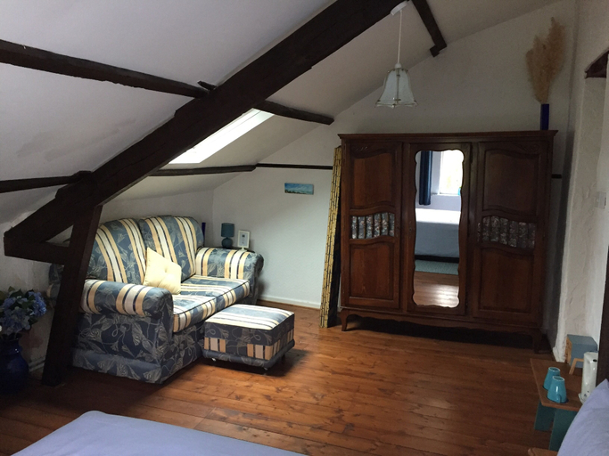 Bedroom 2, La Vieille Boulangerie, Côtes-d'Armor