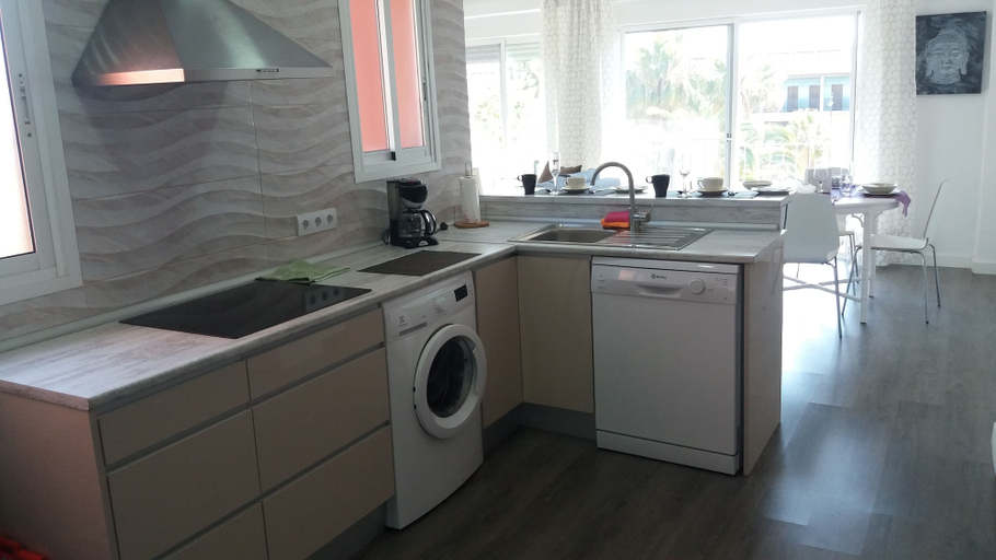 Others 4, APARTMENTSUITESPAIN ATIC PANORAMIC BEACH, Valencia