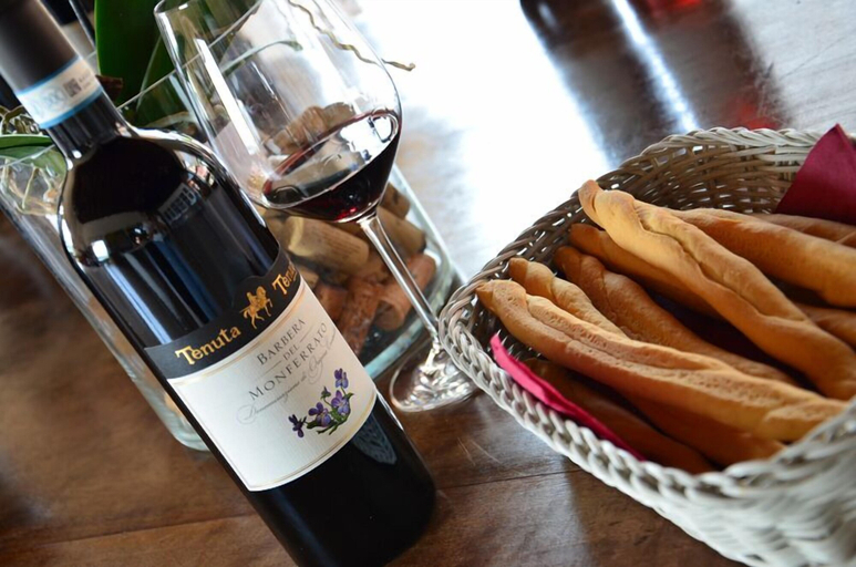 Food & Drinks 5, Tenuta Tenaglia, Alessandria