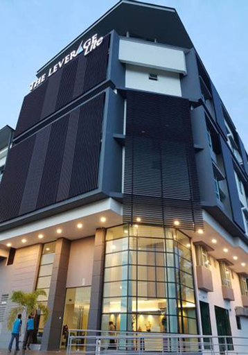 Exterior & Views 24