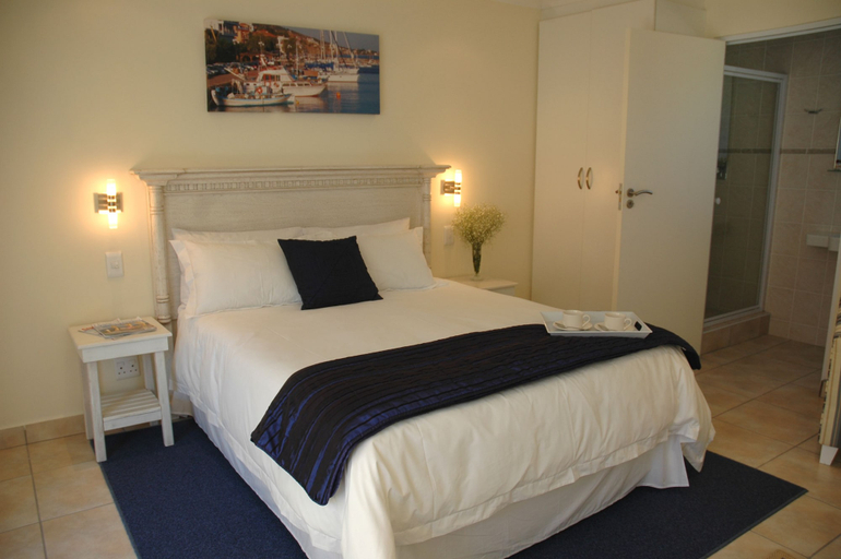 Bedroom 2, Santorini Guesthouse, Buffalo City