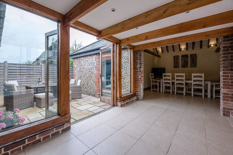 Others 5, Granary Barn, Suffolk