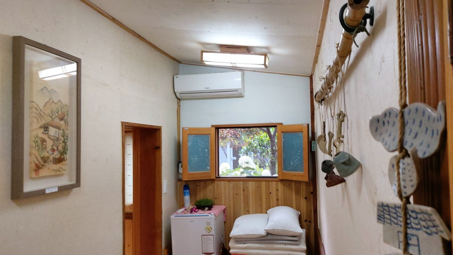 Bedroom 3, The Blue Cradle, Jeonju