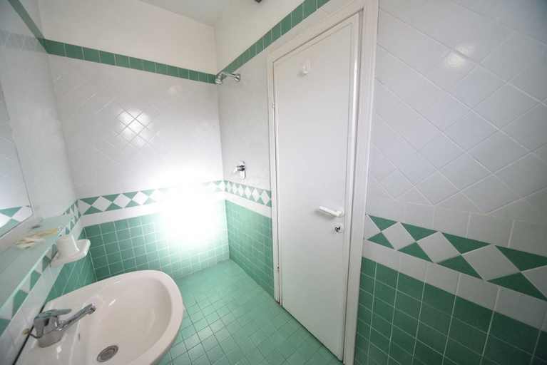 Bathroom 3, Villa Edda, Rimini
