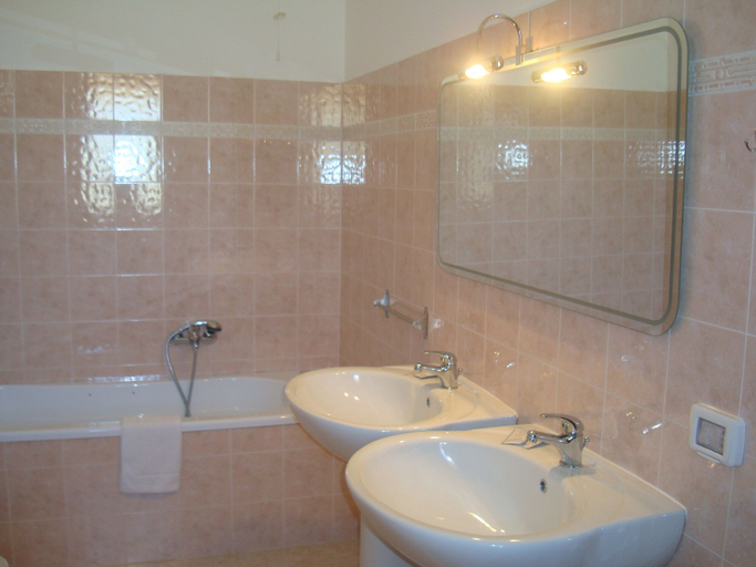 Bathroom 4, Agriturismo Fieri, Catanzaro