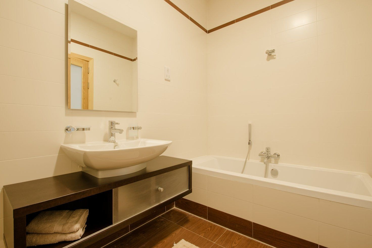 Bathroom 3, Seaview Apart IN Fort Cambridge With Pool