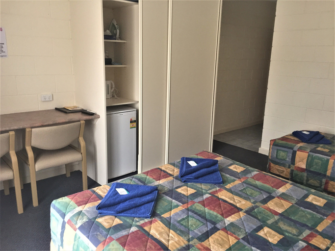 Bedroom 3, Ceduna Motor Inn, Ceduna