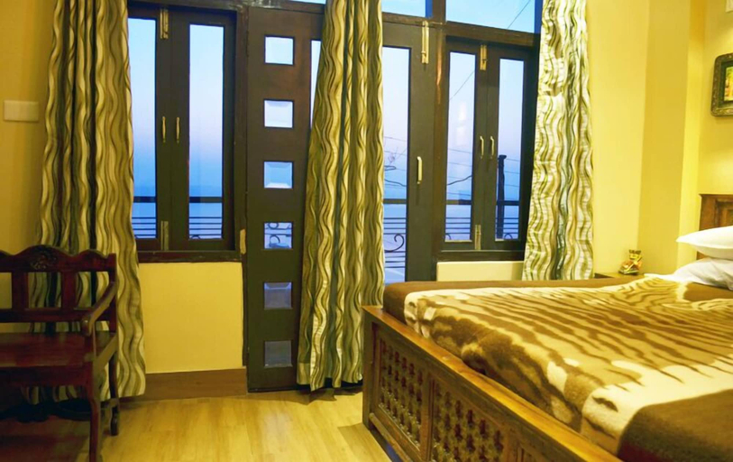 Bedroom 4, Ganga Monastery, Varanasi