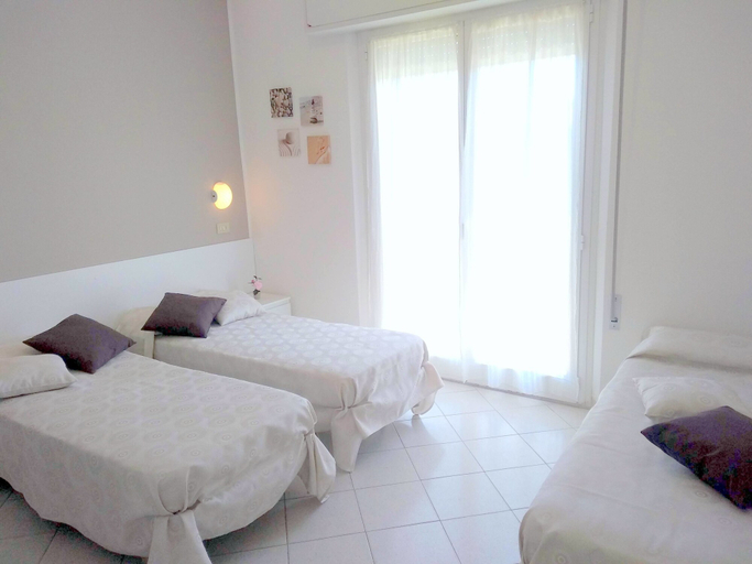 Bedroom 4, Hotel La Bella Vita, Rimini