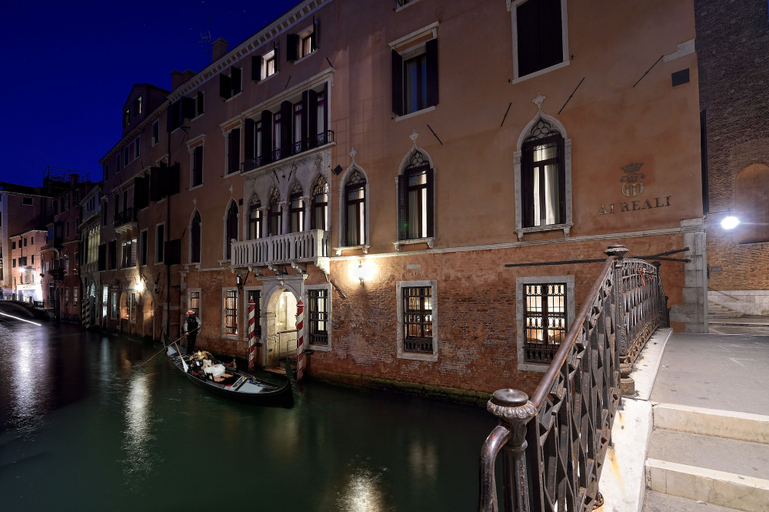 Exterior & Views 2, Hotel Ai Reali di Venezia, Venezia