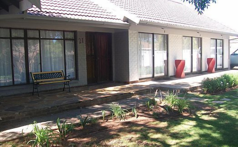 Exterior & Views 2, 21 on Coetzee Guest House, Mangaung