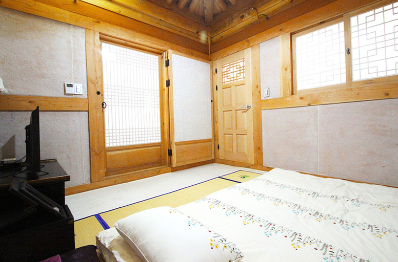 Bedroom 5, Doldam House, Jeonju