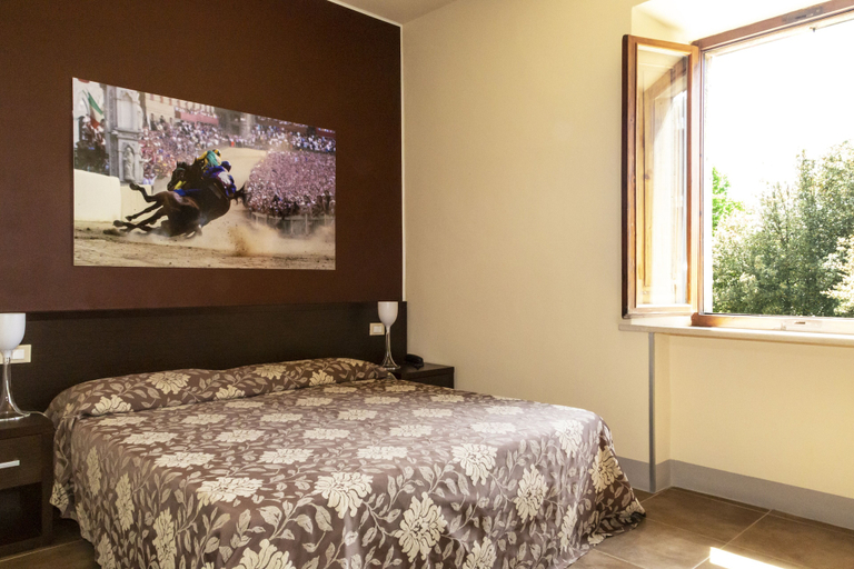 Bedroom 3, Villa Montarioso, Siena