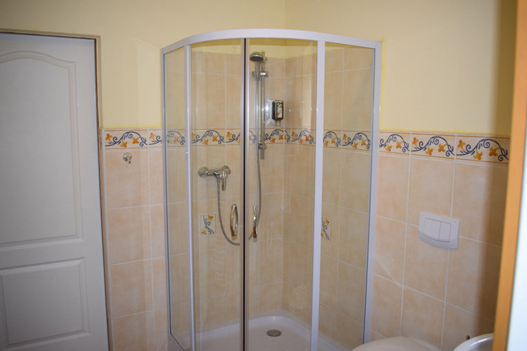 Bathroom 4, Gast und Weinhaus Zwiebelturm, Kleve