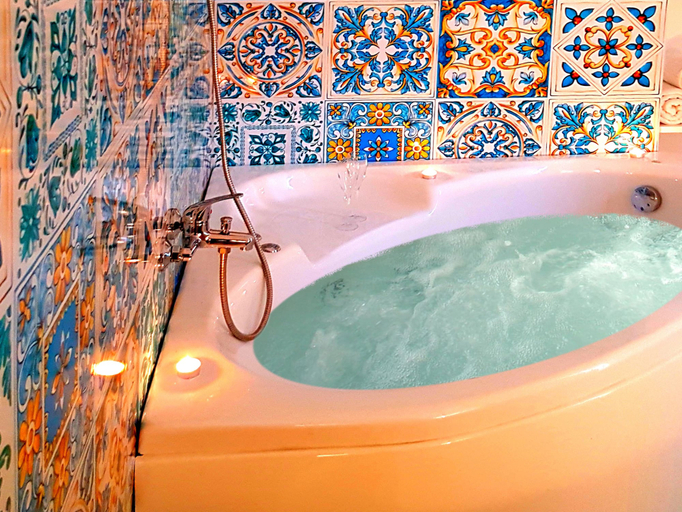 Private spa tub 5, Salento Houses Superior Holiday, Lecce