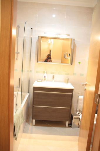 Bathroom, Fantastic Fátima Apartment, Vila Real de Santo António