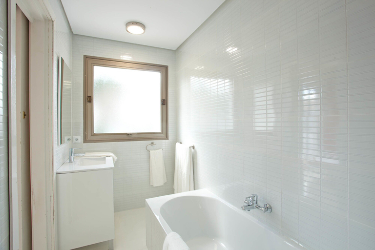 Bathroom 4, Jardines de Marberia, Málaga