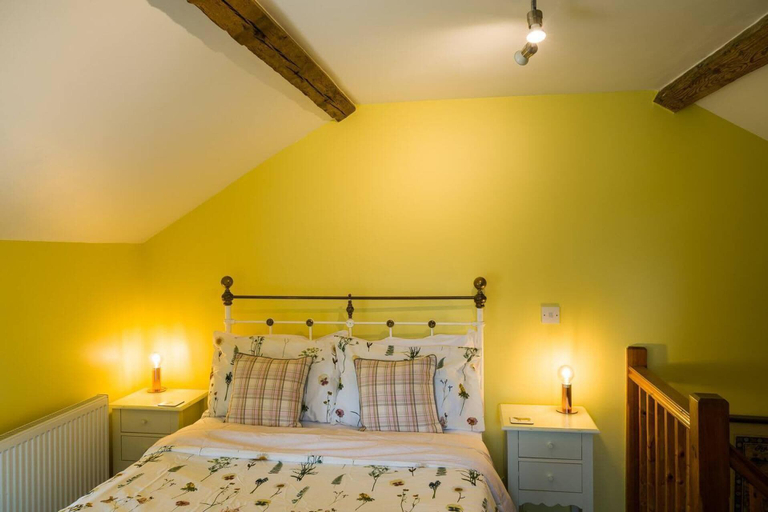 Bedroom 2, Sunshine Annex-double Bed,ensuite, Lounge, Kitchen, Warwickshire