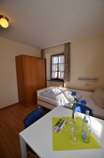 Bedroom 4, Stiftsberg Bildungs und Freizeitzentrum, Eifelkreis Bitburg-Prüm