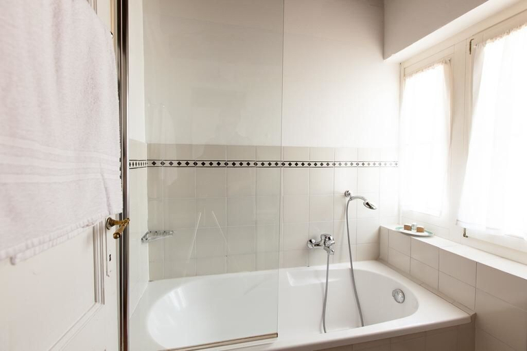 Bathroom 4, Villa di Tissano, Udine