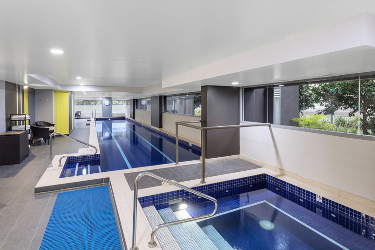 Sport & Beauty 2, Meriton Suites Zetland, Sydney