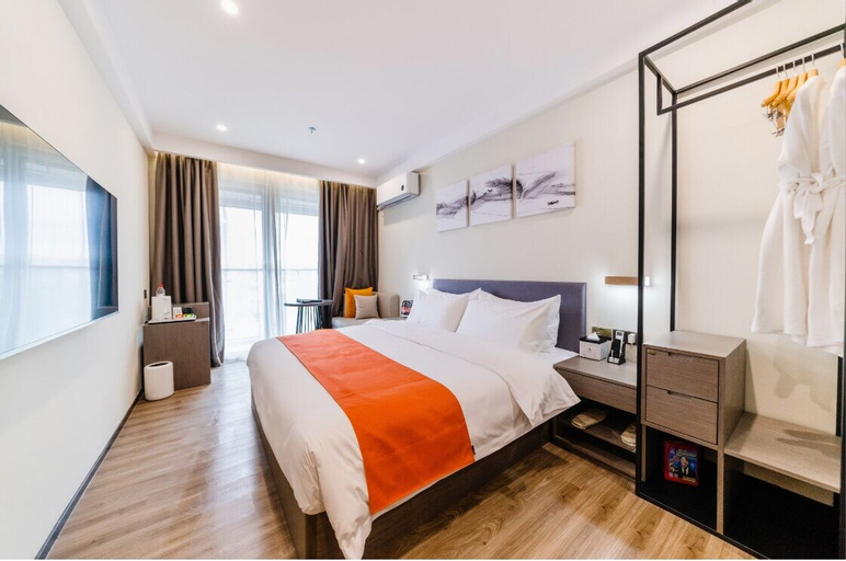 Bedroom 25