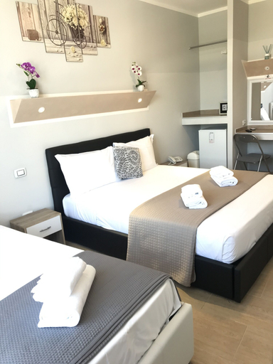 Bedroom 2, Atico Hotel, Brescia