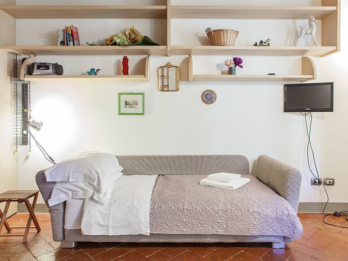 Bedroom 2, San Lorenzo Apartment, Florence