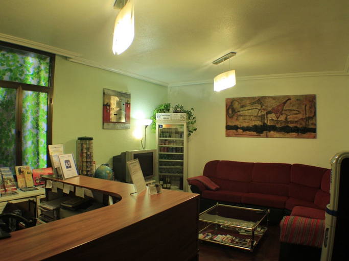 Others 4, Hostal Esmeralda, Madrid