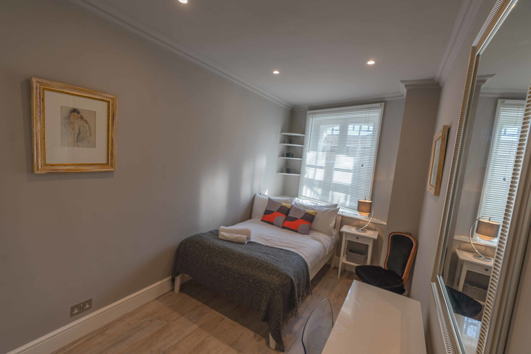 Bedroom 3, Stunning house in Chelsea, London