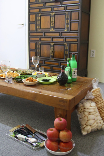 Food & Drinks 5, Urban Art Guesthouse, Yeongdeungpo
