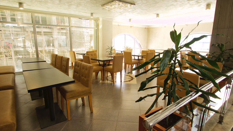 Food & Drinks 5, YINM Luxury Apartment, Addis Abeba