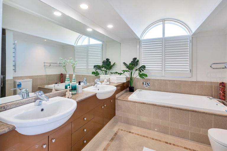 Bathroom 4, Magnificent Harbour View Villa in Orakei, Waitakere