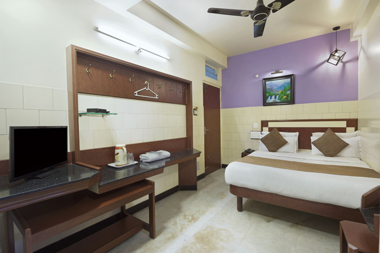 Bedroom 4, Mannars Yatrinivas Lodge, Mysore
