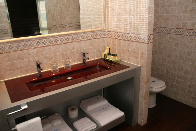 Bathroom 5, Complejo La Ciguena Hotel, Madrid