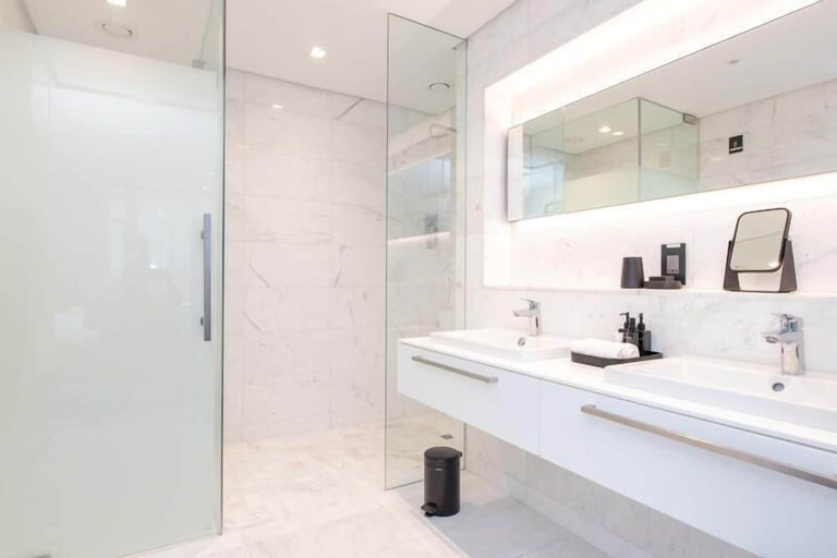 Bathroom 2, Bradway Apartments, City of Cape Town