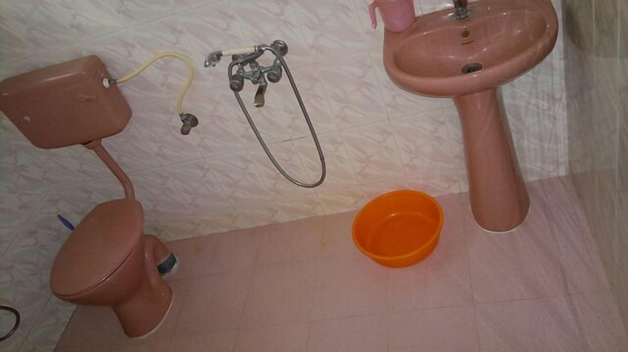 Bathroom 4, Ganesh House Homestay, Thiruvananthapuram