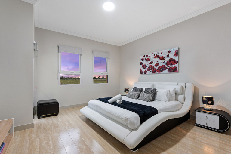 Others 5, Loemans Lodge, Hume - Sunbury