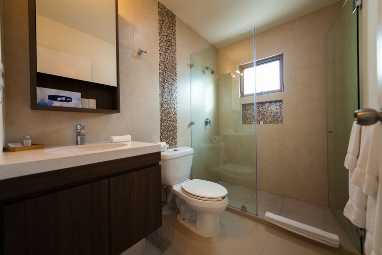 Bathroom 3, The 5th Avenue Hotel, Cozumel