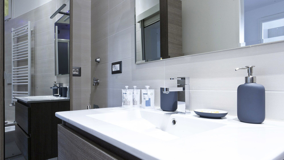 Bathroom 5, Italianway Easy - Piazza Firenze 4, Milano