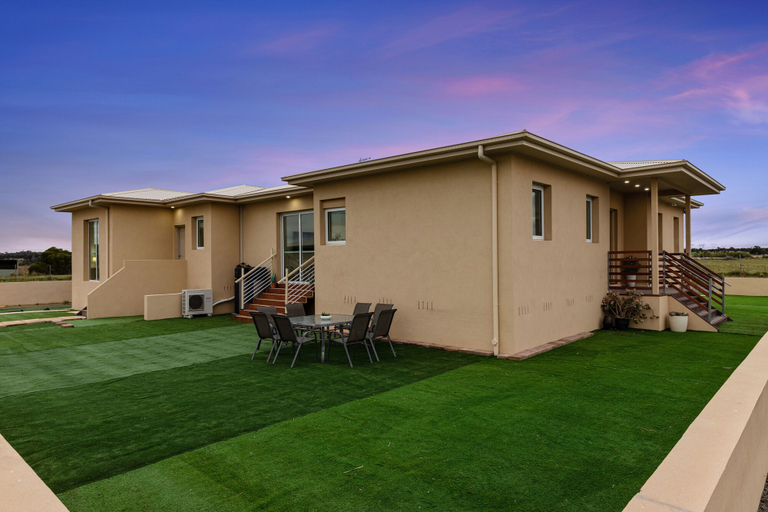 Exterior & Views 2, Loemans Lodge, Hume - Sunbury