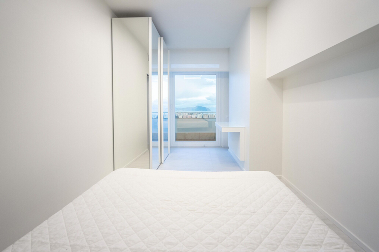Bedroom 5, Terrazza Colombo Suites, Genova