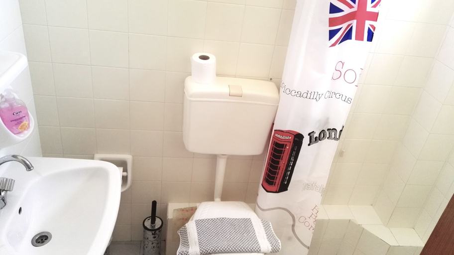 Bathroom 4, Matala Dimitris Villa, Faistos