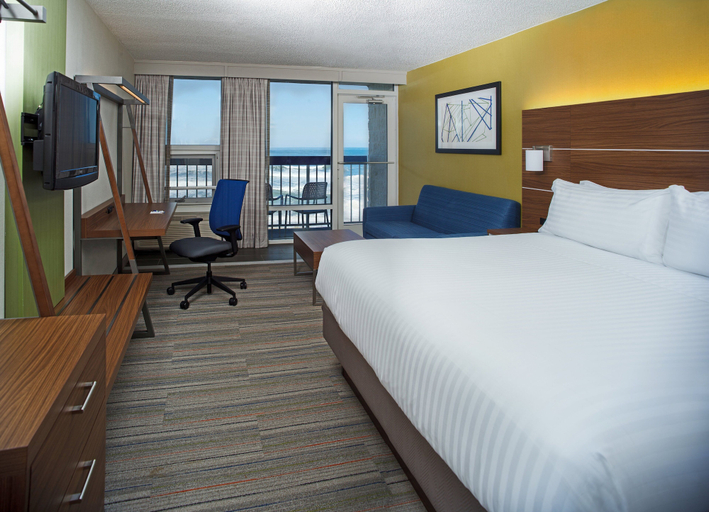 Bedroom 5, Holiday Inn Express NAGS HEAD OCEANFRONT by IHG, Dare