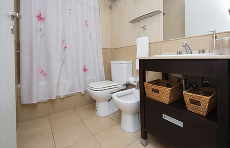 Bathroom, Rent Obispo Trejo JW4, Capital