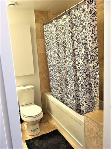 Bathroom 3, Lavish Suites - Luxury One Bedroom Condo, Toronto